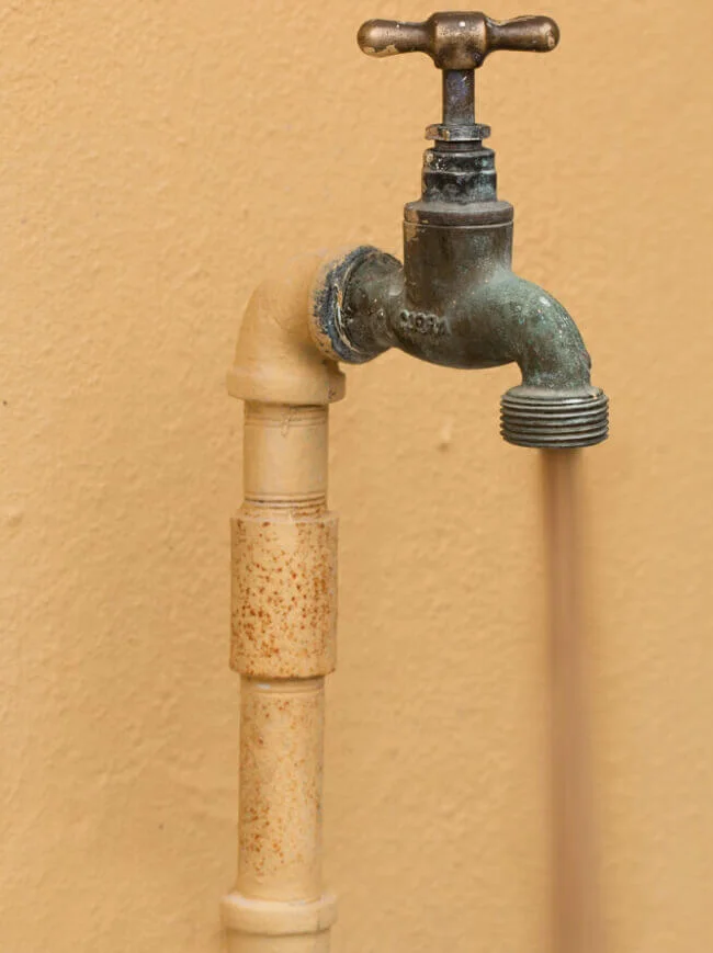 6 сигурни признака, че имате спукани тръби